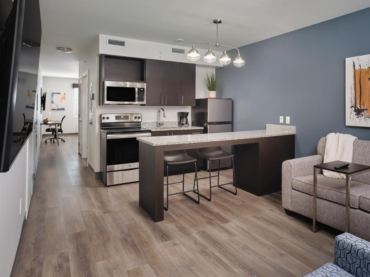 Stayapt Suites Montgomery Exteriör bild